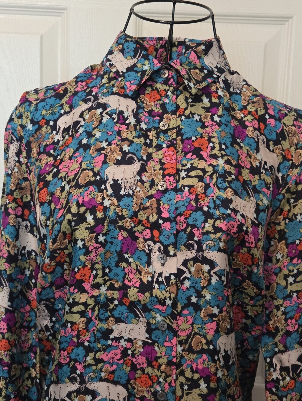 NWT J.CREW SIZE 2 COLLECTION SILK GRAZING GOATS 🐐 SHIRT - Picture 7 of 7